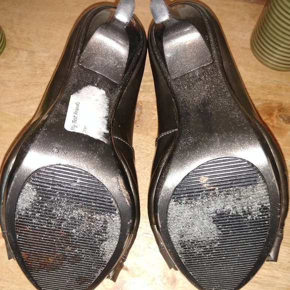 Sandals - Picture 2 of 6